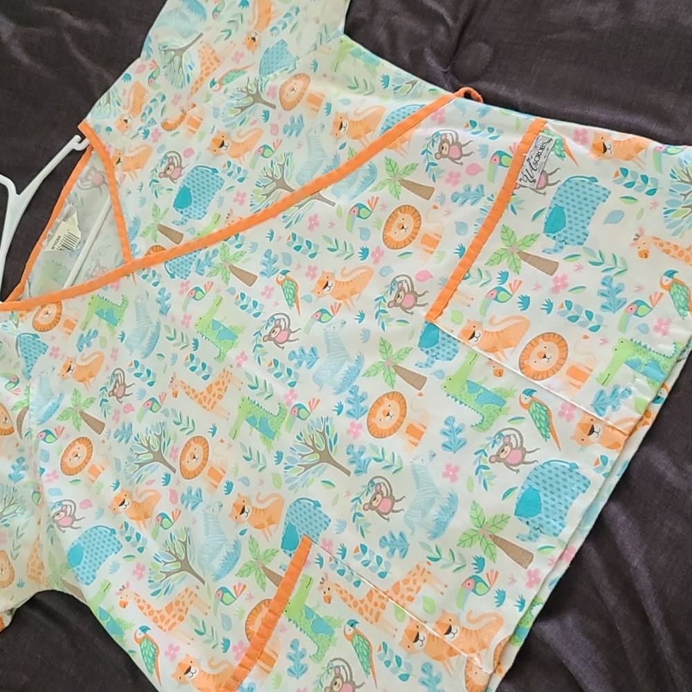 Zoo Colorful Tie Back Scrub Top